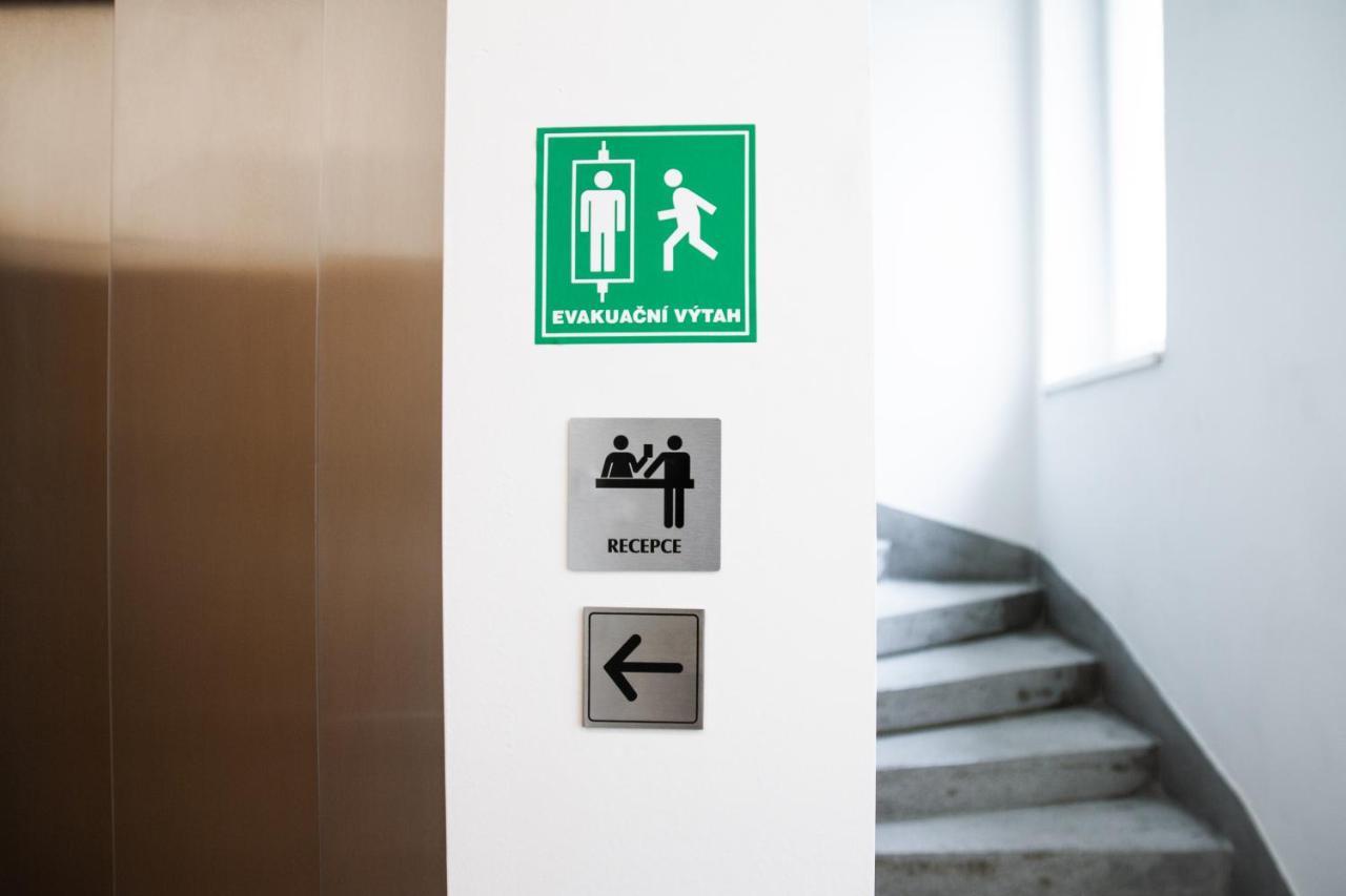 פראג Hostel Mandarinka מראה חיצוני תמונה