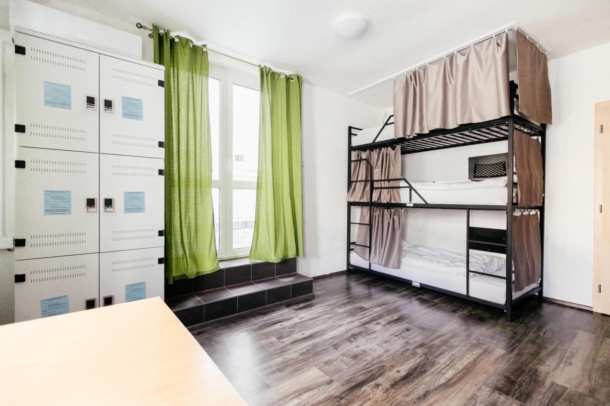 פראג Hostel Mandarinka מראה חיצוני תמונה