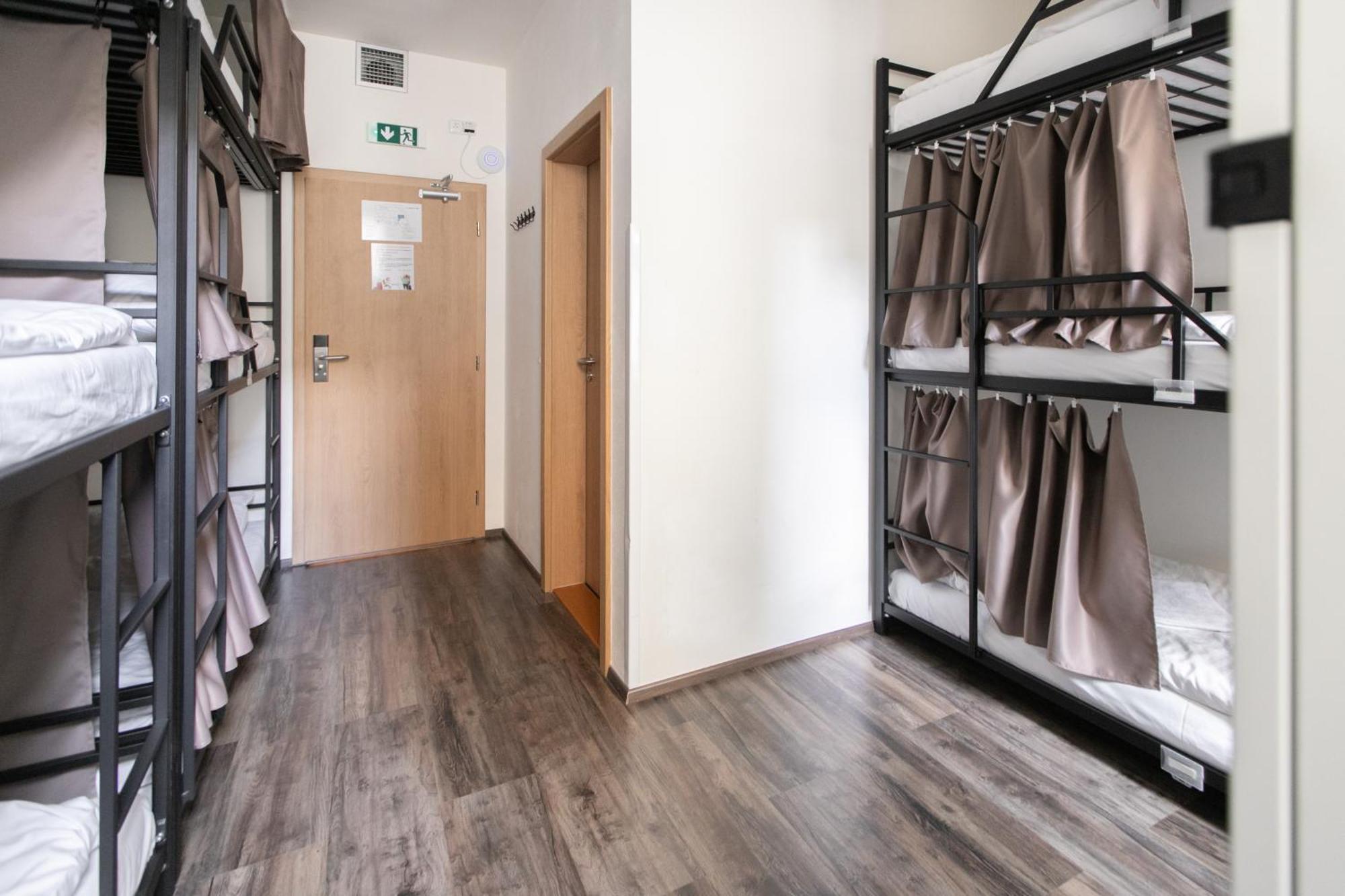 פראג Hostel Mandarinka מראה חיצוני תמונה